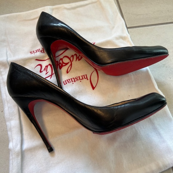 Limited Edition Christian Louboutin Black Asymetric Round Toe 100mm, size 39